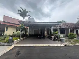 Rumah Cluster Delima Alam Sutera  1 lantai full Renov view taman