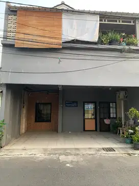 Rumah Multi Fungsi Tepi Jalan Ramai