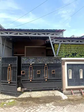 Disewakan Rumah Lokasi Strategis di Barombong, Makassar