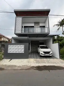 STRATEGIS RUMAH BARU MODERN ISTIMEWA DI JALAN KALIURANG KM 8.5 NGAGLIK