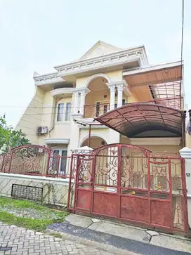 Jual / Sewa Rumah Tenggilis Utara 2 Lantai Surabaya Dekat Kampus