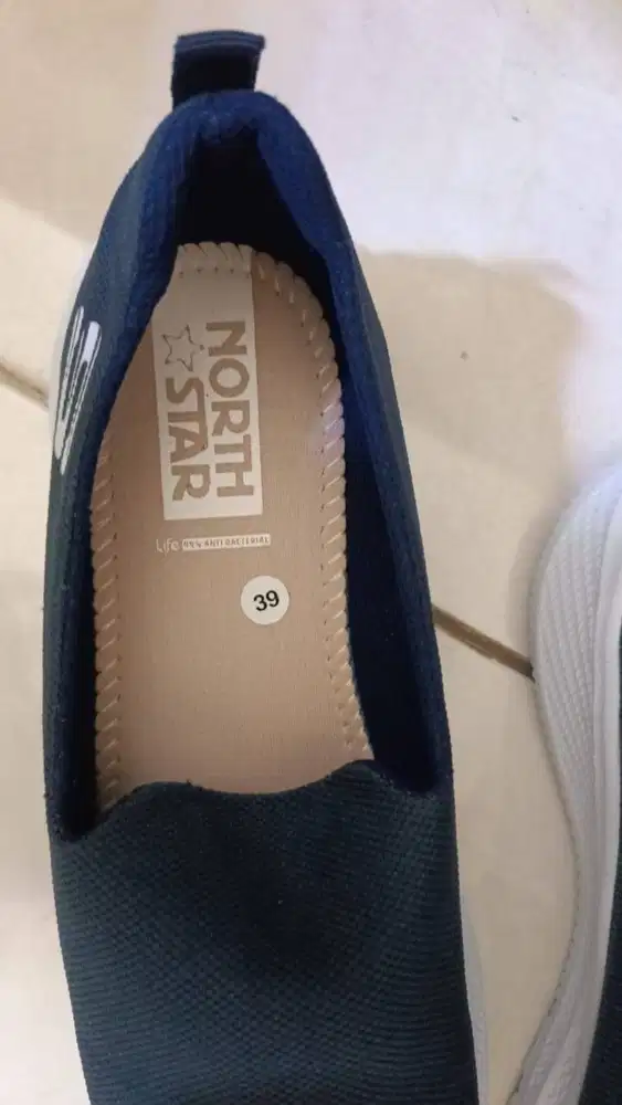 Dapat Bonus, Sepatu NORTH STAR (BARU) Ukuran 39, Navy