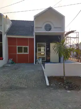 Rumah siap huni surabaya barat