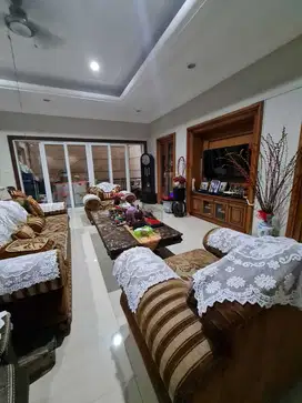 DIJUAL CEPAT   Rumah Taman Grisenda Luas 300 m2