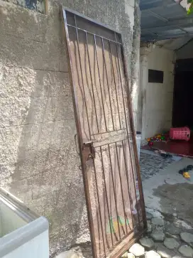 pintu besi jaring 2.5x 1 meter
