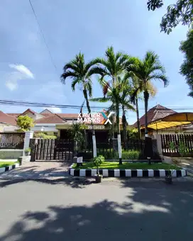 Dijual Rumah di Tengah Kota Sangat Terawat di Jl. Dr. Sutomo, Malang