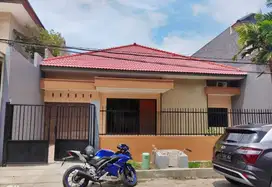 RUMAH BARU RENOVASI STRATEGIS MANYAR TIRTO