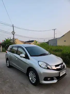 Murrraaah Mobilio E matic 2014 Km low record !!