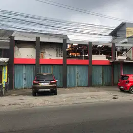 ruko bekas salon disewakan sangat strategis, bangunan butuh renov