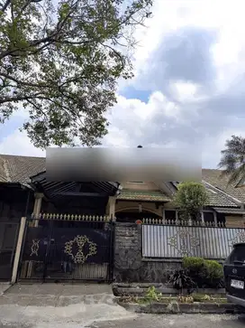 Rumah 2 Lantai Bagus Semi Furnished SHM di Giri Loka, Tangerang