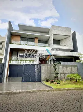 Rumah Imperial Golf Model Kekinian Service Area Terpisah