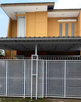 Rumah Luas Murah Kolam renang di Serua Ciputat TangSel