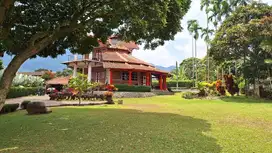 Di JUAL: Villa di Cisarua - Arsitektur Eropa