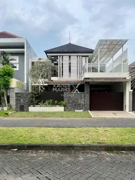 Dijual Rumah Modern + Pool di Boulevard Cluster Golf Kota Araya Malang