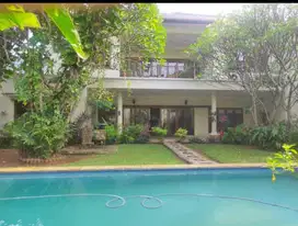 Dijuak Rumah Mewah Harga Dibawah Pasar  di Kemang, Jakarta Selatan