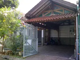 Rumah dijual di Graha Raya Tangerang Selatan