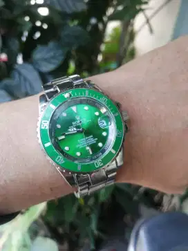 Jam tangan cewek masih bagus