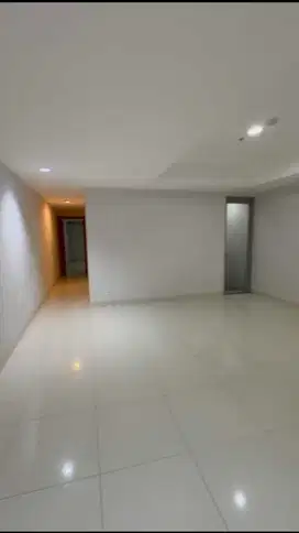 DISEWA APARTEMEN THE MANSION KEMAYORAN TWR AURORA LT 85 M2 KOSONGAN