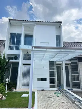 Dijual Rumah Lux Lokasi Strategis di Candraresmi Kota Baru Parahyangan
