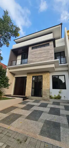 Rumah Baru Citraland Internasional Village Dekat Gwalk SHM Luas 8x20