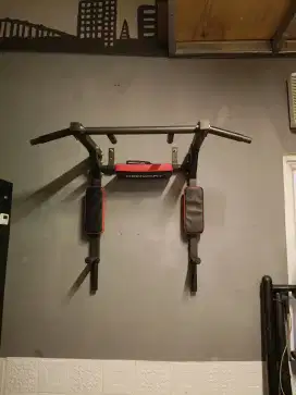 Pull Up Bar OneTwoFit Bar Tarik Dinding Multifungsi 2 in 1