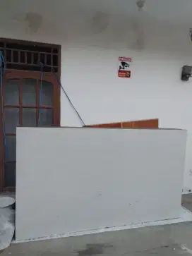 Etalase Meja Mebeul Jualan