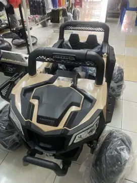 Mobil aki anak fower ful