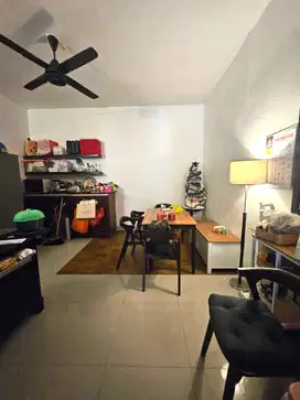 Rumah 1Man di Kelapa Gading Siap Huni yang sudah tinggi dari Jalan