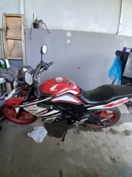 [DIJUAL CEPAT] HONDA CB 150R TAHUN 2013