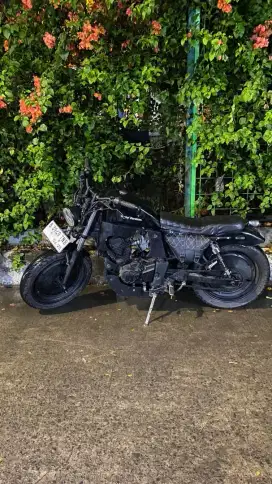 Motor custom bobber basic byson