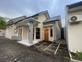 RUMAH TANAH LUAS, FULL FURNISHED, DEKAT SD BIAS II JOGJA