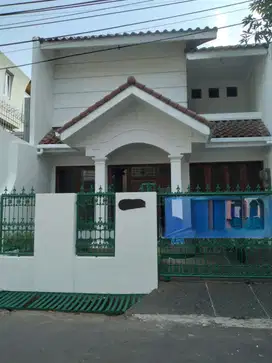 Dijual Rumah 2 Lantai Bagus dan SHM di Radio Dalam, Jakarta Selatan