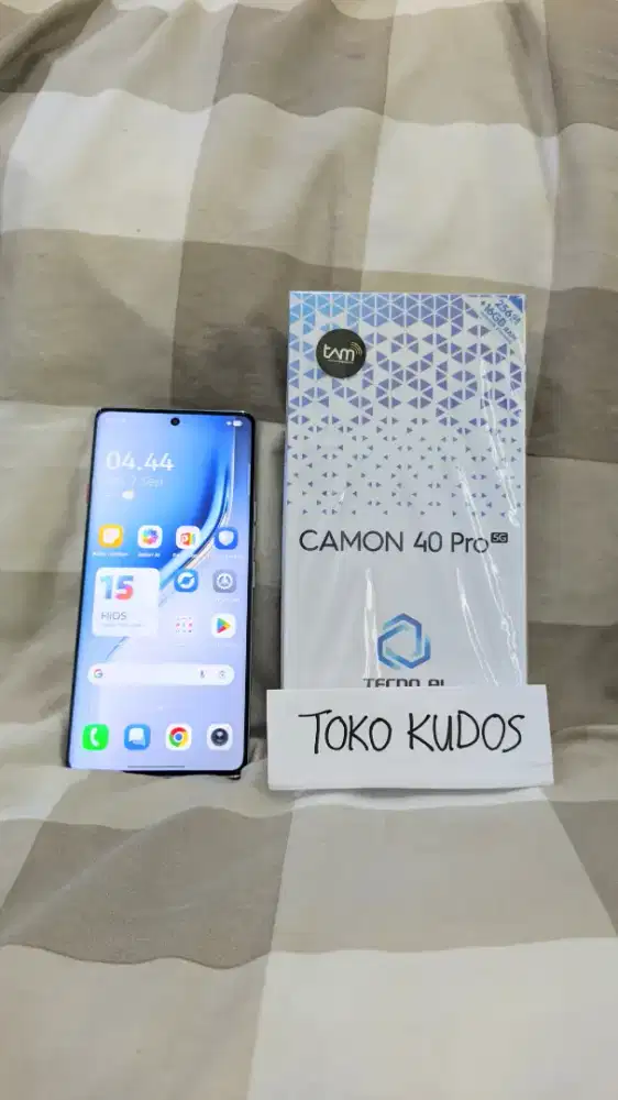Tecno Camon 40 Pro 5G 8/256 Fullset Second KHUSUS COD BANDUNG KOTA
