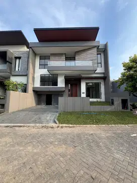 Rumah 2 Lantai Baru Minimalis HGB di Pakuwon Indah