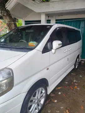Nissan Serena 2012 Bensin