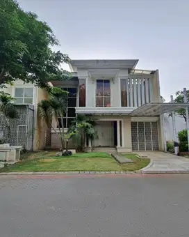 Rumah Long Beach Pakuwon City  MINIMALIS SIAP HUNI