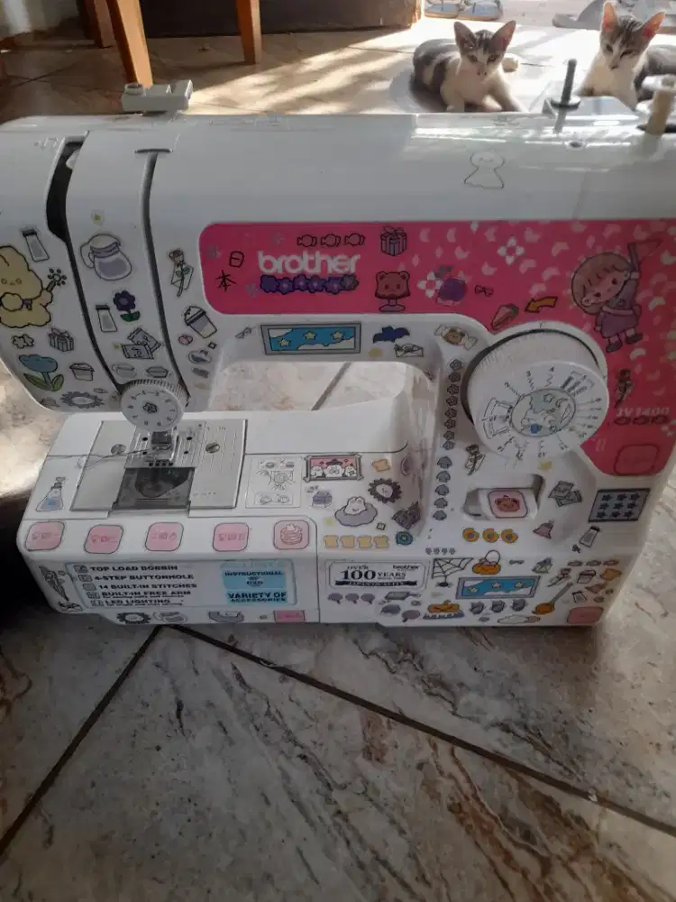 Mesin jahit portable