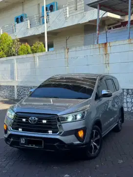 Innova Reborn V Diesel Automatic Upgrade Venturer 2021