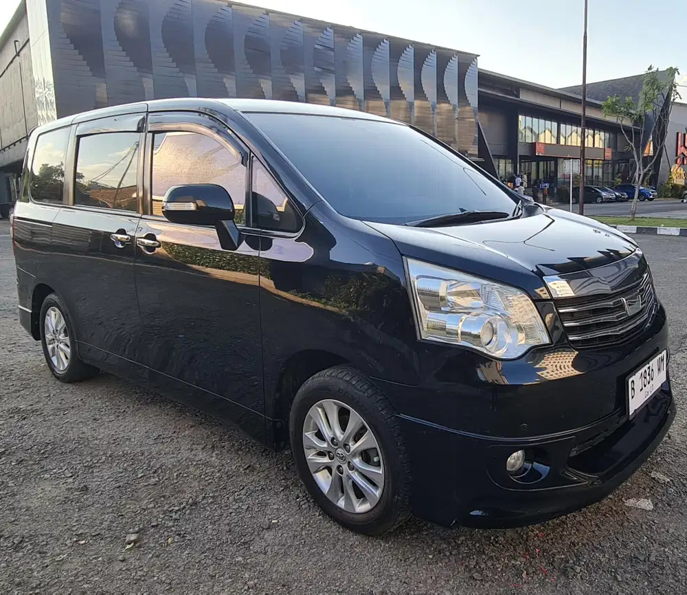 Toyota Nav1 2014 Bensin