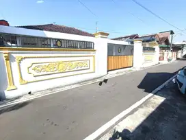 Rumah Luas Kokoh Strategis Dekat UNS di Karanganyar