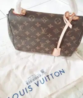 Tas Tangan Wanita Kulit