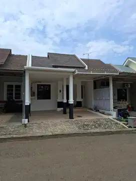 Rumah 1,5 lantai di Kawasan Cibubur, sudah SHM.