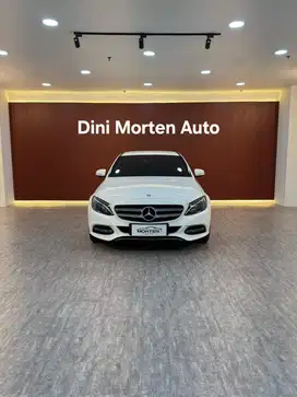 Mercedes-Benz C200 Avantgrade 2.0 at 2014 Bensin