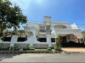 JUAL RUGI Rumah di Jalan Cokroaminoto Selangkah ke Raya Darmo