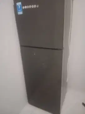 Di jual kulkas 2 pintu merk aqua