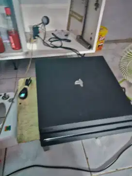 PS 4 PRO 1TB FW 12