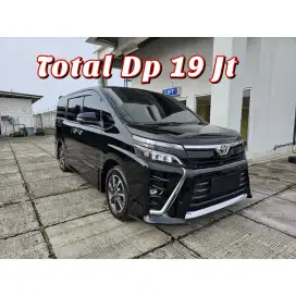 [TDP 19 Jt]Toyota Voxy 2019 AT 2.0 Kondisi Istimewa