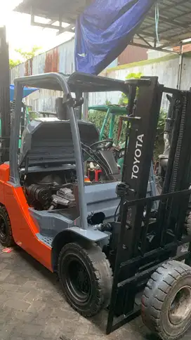 READY FORKLIFT TOYOTA 3 TON MAST STD 3 METER BERGARANSI MESIN