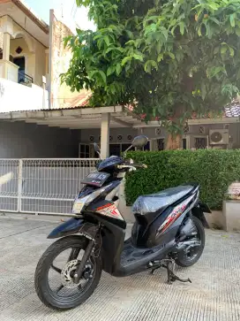 HONDA BEAT FI ESP 2016 KM 40 RB ISTIMEWA