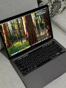 Macbook pro m2 13 inch 512gb